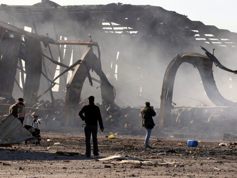Cuarta noche de baterías antiaéreas en Trípoli mientras Gadafi sigue atacando civiles 
