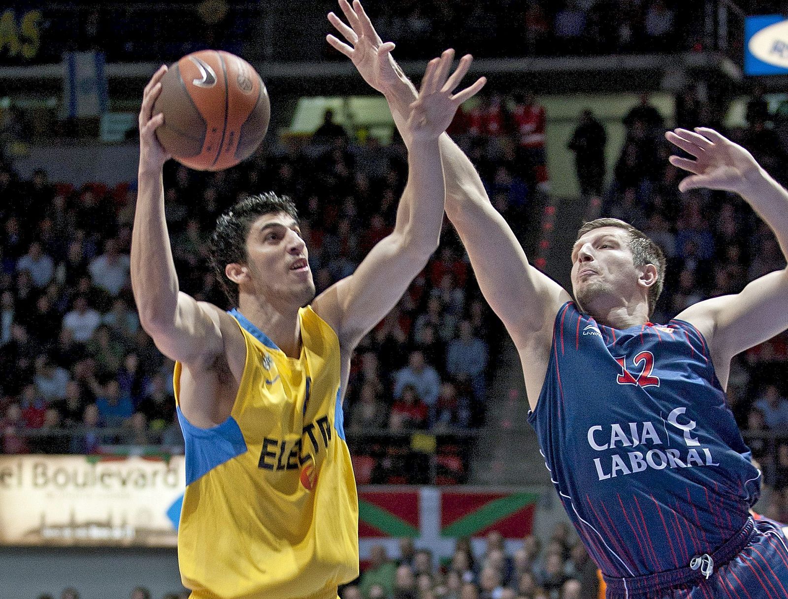CAJA LABORAL - MACCABI ELECTRA DE TEL AVIV