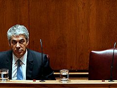 El primer ministro portugués, José Sócrates, dimite tras el rechazo de su plan anticrisis