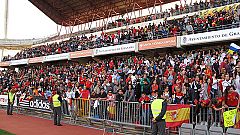 Locura en Los Cármenes en el último entrenamiento de la Roja