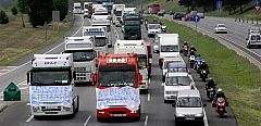 Los transportistas autónomos convocan un paro indefinido a partir del viernes