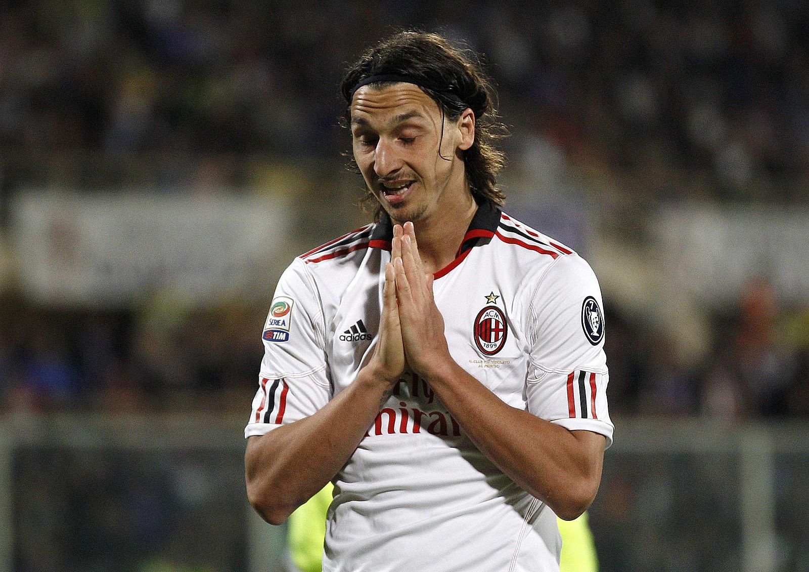 AC Milan's Ibrahimovic reacts during their Italian Serie A soccer match against Fiorentina in Florence