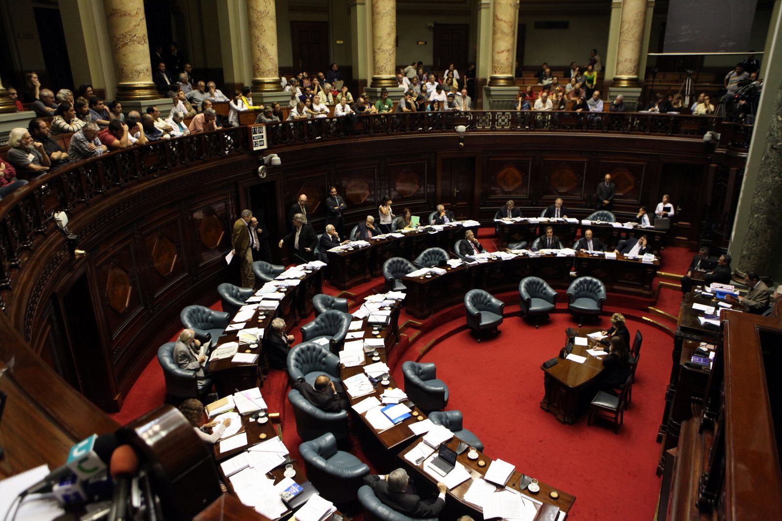 El Senado uruguayo votará una norma interpretativa de la Ley de Caducidad que abrirá las puertas sin excepción a los juicios contra militares y policías acusados de violaciones a los derechos humanos durante la dictadura que gobernó en Uruguay