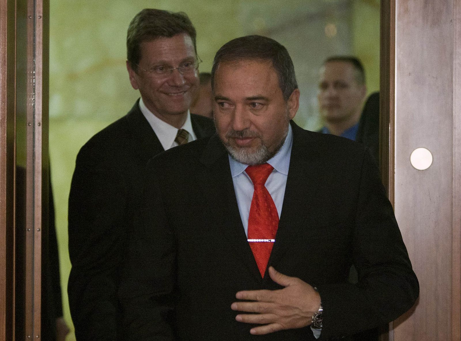 El ministro de Exteriores israelí, Avigdor Lieberman, se enfrenta a cargos criminales por corrupciónerlin