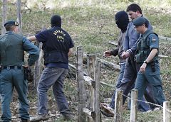 Detienen al presunto enlace de la dirección de ETA con los hermanos Esnaola