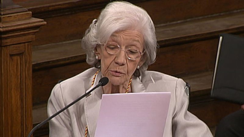 Ana María Matute, la "Reina madre" de las letras, conmueve a Alcalá de Henares