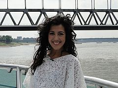 Lucía Pérez, la reina de la fiesta de los 'Big Five' en un crucero por el Rin
