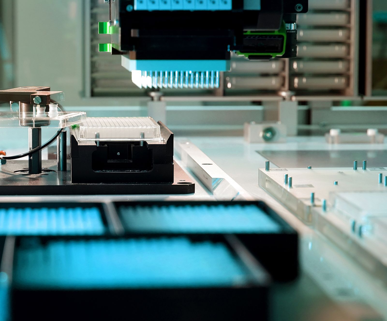 equipo laboratorio genética