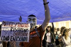 Indignados y desesperanzados, así se muestran los movilizados del 15-M