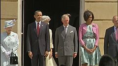 Isabel II recibe a Obama con una ceremonia solemne en el arranque de su visita a Reino Unido