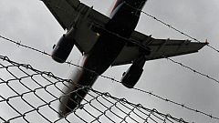 La nube volcánica deja ya 500 vuelos cancelados en Europa y se dirige debilitada hacia el este
