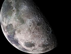 Las capas internas de la luna tienen tanta agua como el manto de la Tierra
