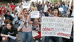 La Generalitat afirma que los Mossos cargaron en plaza de Cataluña "para defenderse"