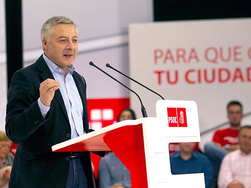 Blanco defiende que Rubalcaba es también el candidato de las bases