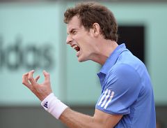 Murray evita la sorpresa de Troicki