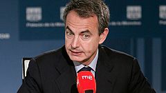 Zapatero considera "positivo, sin duda" el dato del paro y espera que se consolide