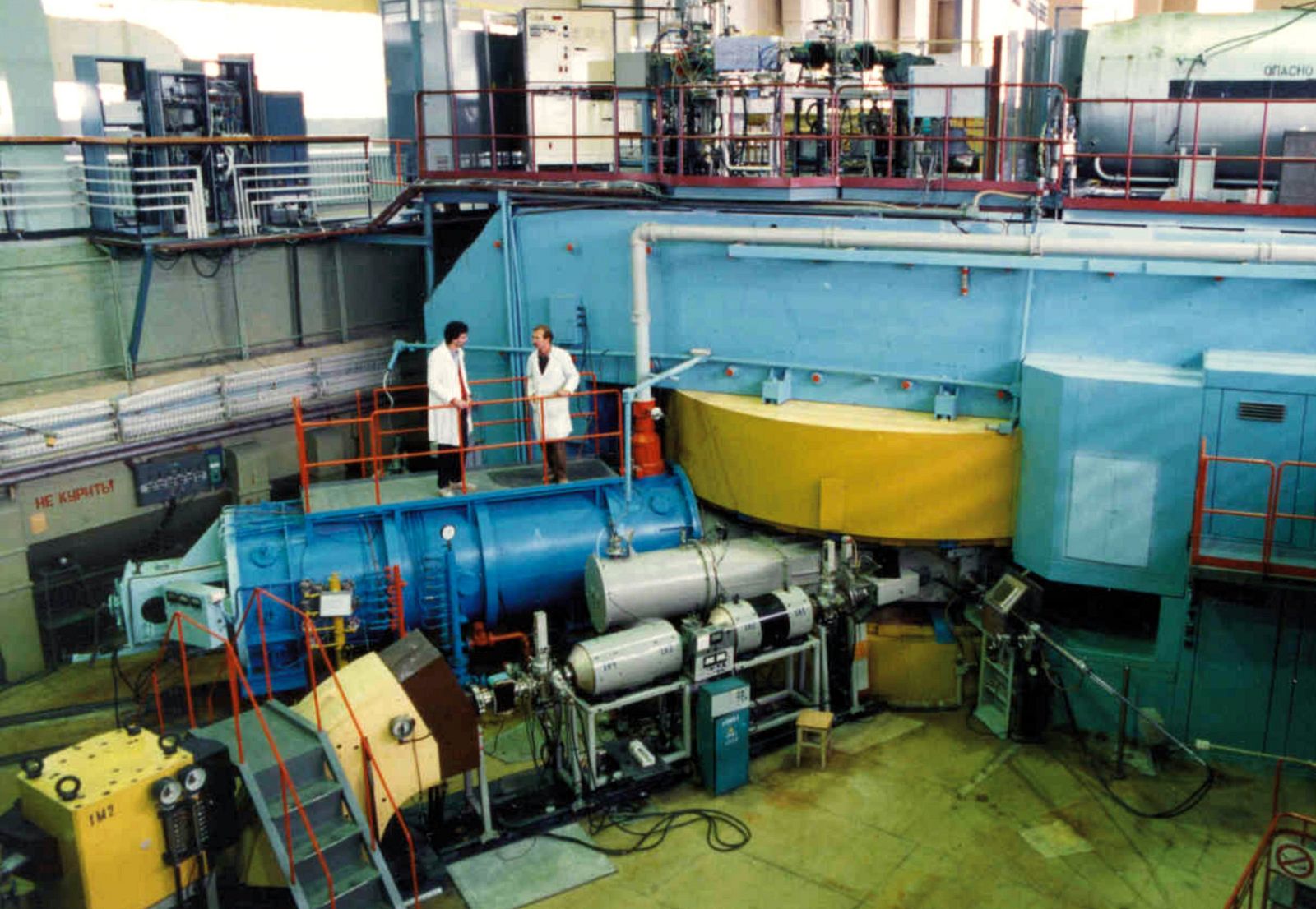 mm060131 u400 element115