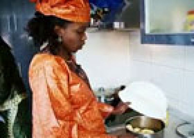 Carne a la olla con puré de plátano, por Fátima y Awa