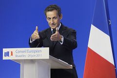 Sarkozy anuncia la retirada de "cientos" de sus soldados de Afganistán