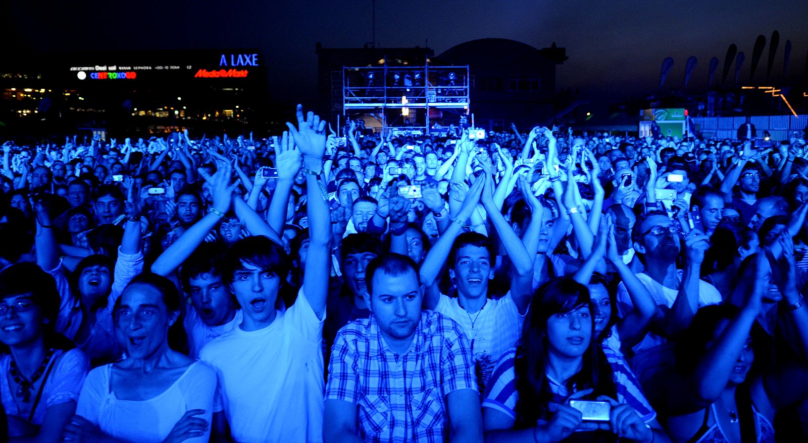 Público en la primera jornada del Festival Vigo Transforma 2011