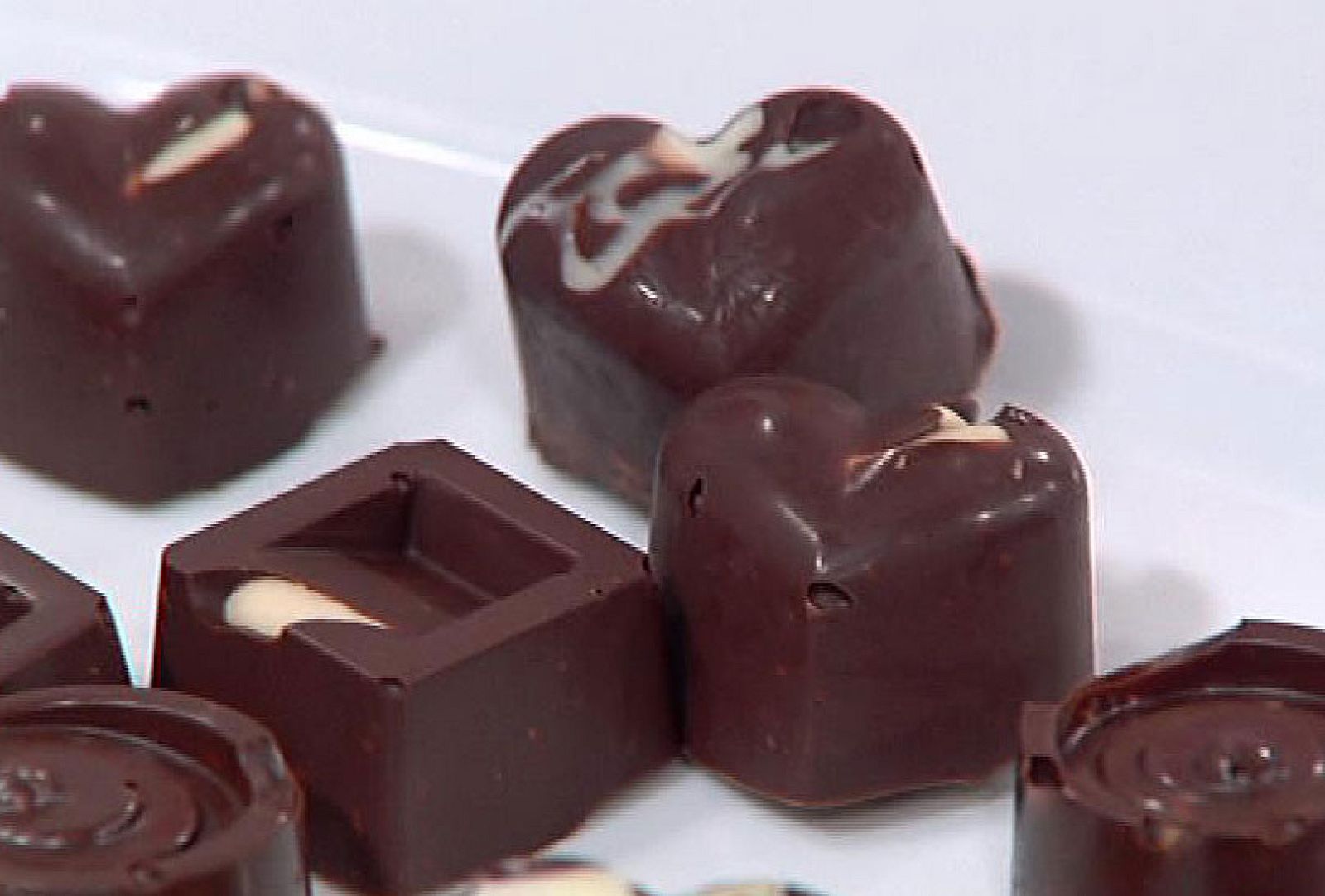 Preparamos bombones con frutos secos (01/07/2011)