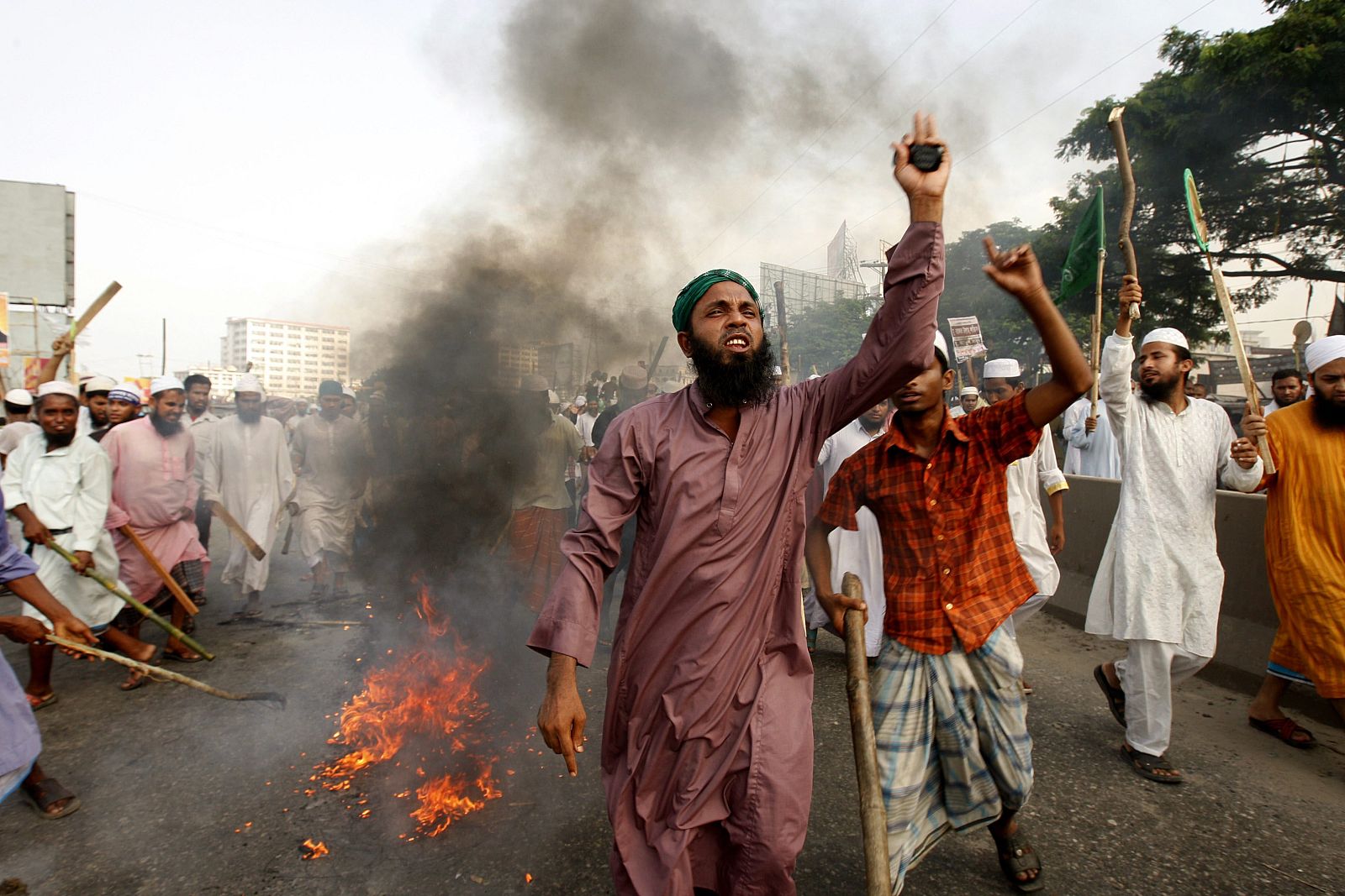 HUELGA GENERAL EN BANGLADESH