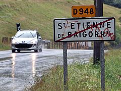 Localizan en Bayona tres zulos de ETA con armas y sustancias para fabricar explosivos
