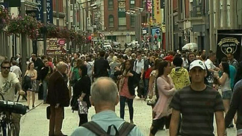 Moody's rebaja también la nota de la deuda a Irlanda y la considera 'bono basura'