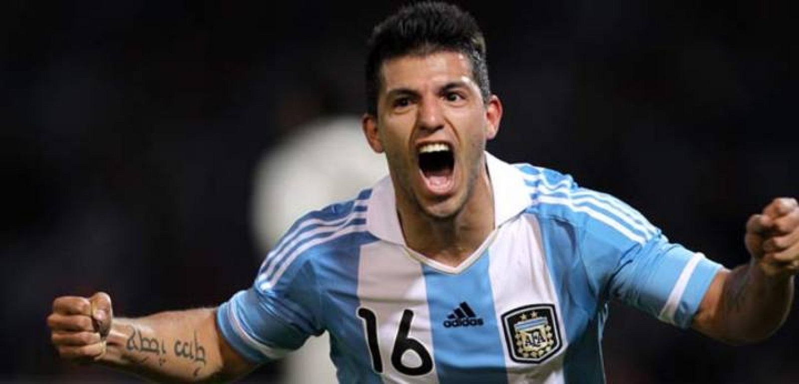 Sergio Agüero, jugador de la selección Argentina festeja su gol ante Costa Rica en la Copa América.