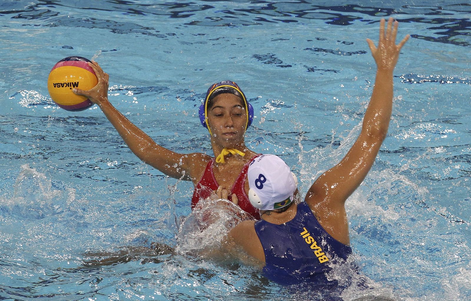 España gana a Brasil y se clasifica para octabos