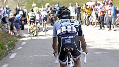La valentía de Andy Schleck le acerca al amarillo y castiga a Contador