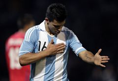 Mancini cree que el fichaje de Agüero por el Manchester City está cercano