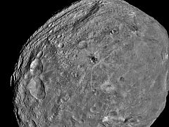 La nave Dawn capta la primera imagen completa del asteroide Vesta y su 'muñeco de nieve'