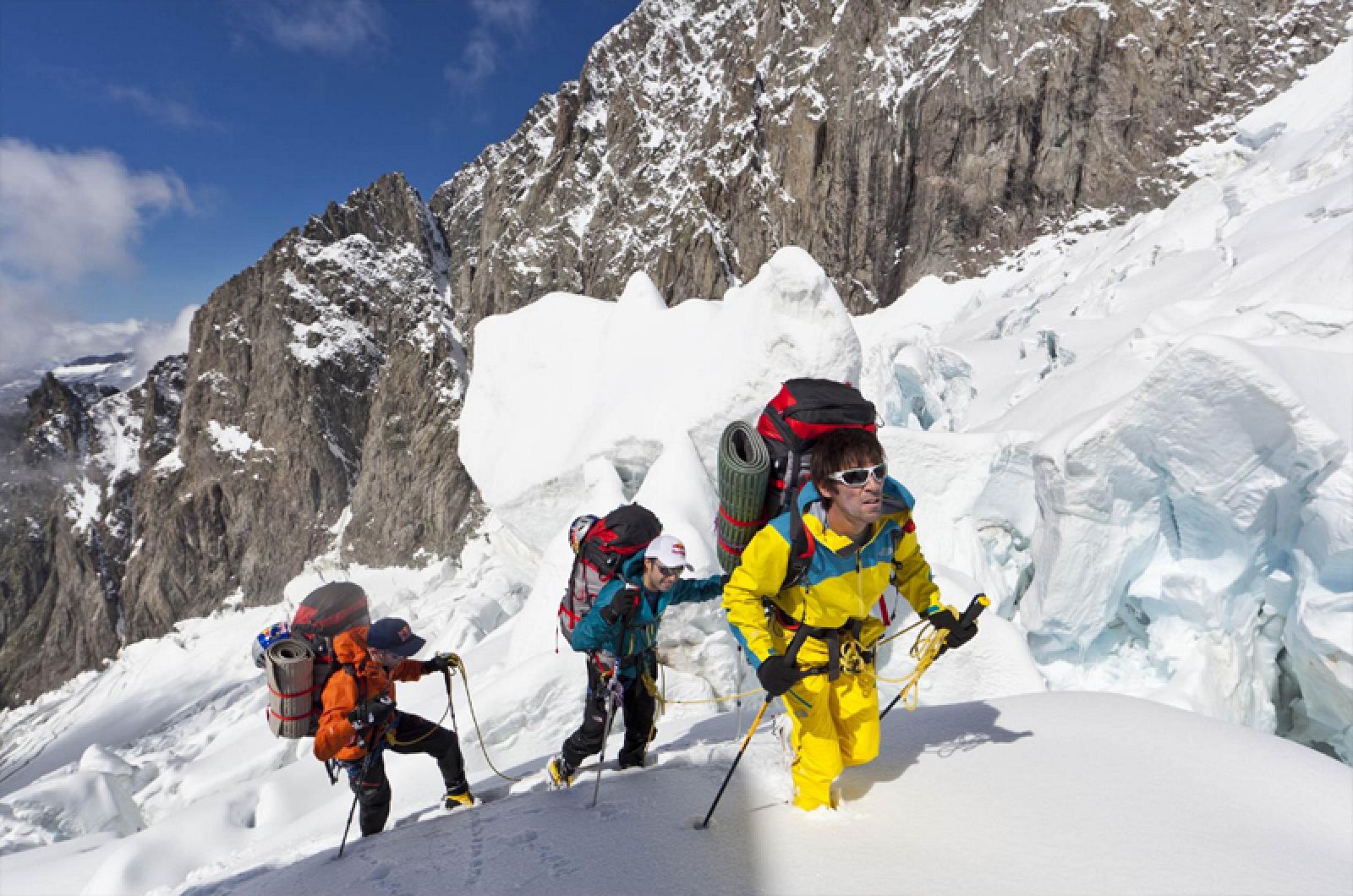 Iker y Eneko Pou y el italiano Barmasse abren una nueva vía en el Mont Blanc