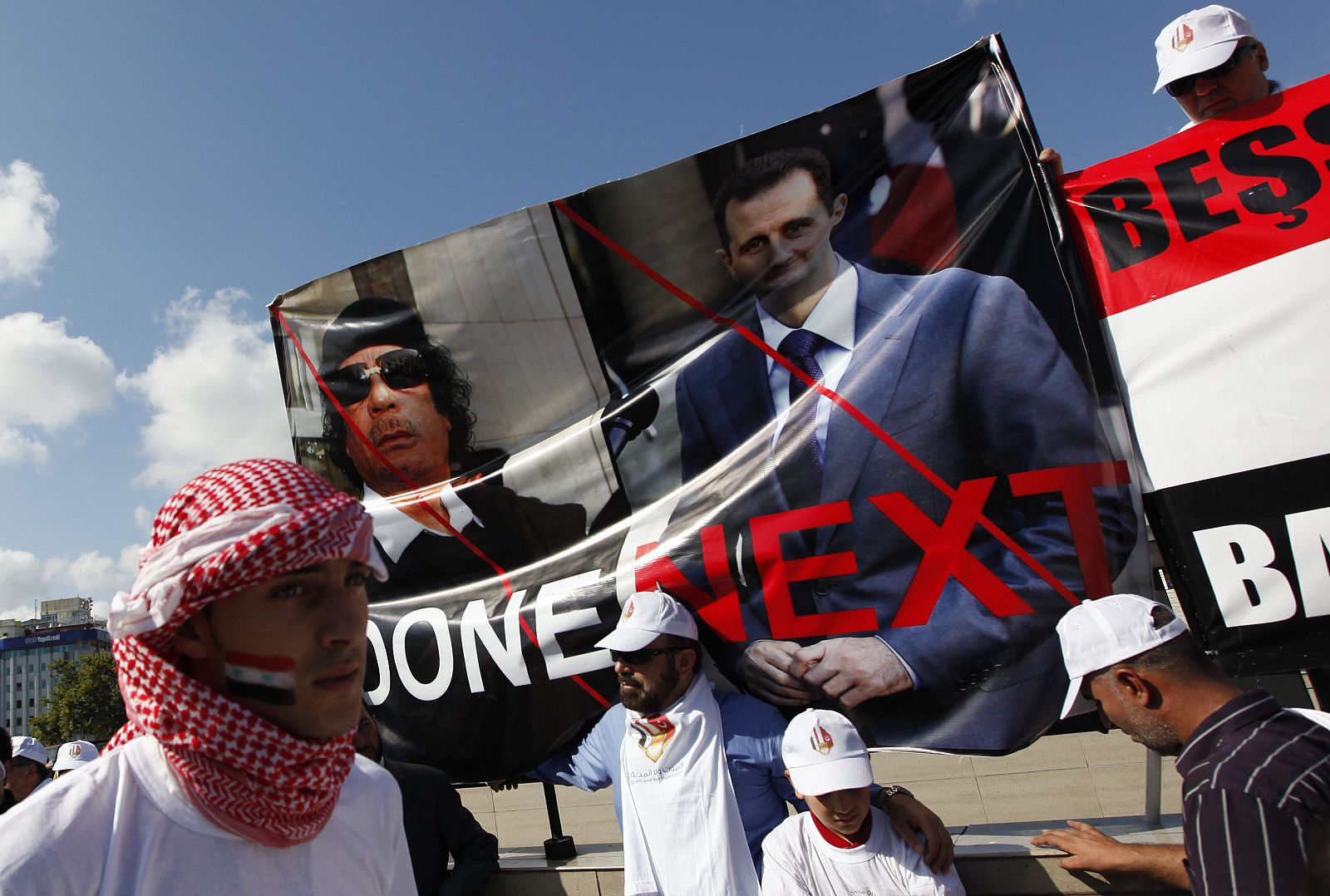 Protesta de opositores sirios en Turquía