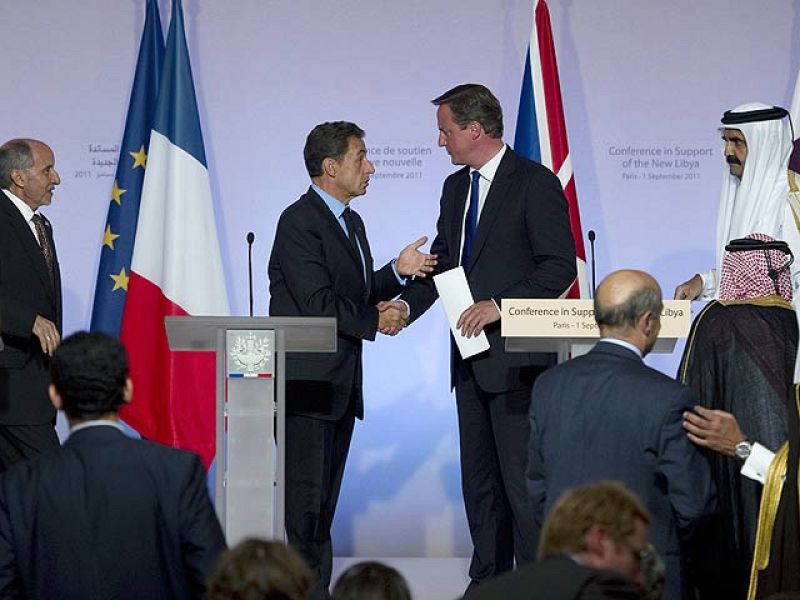 Las potencias dan al CNT los bienes de Gadafi entre rumores sobre la tarta de la reconstrucción