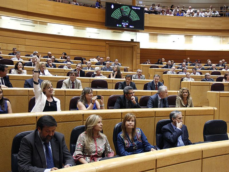 La reforma de la Constitución queda aprobada definitivamente, tras salir adelante en el Senado