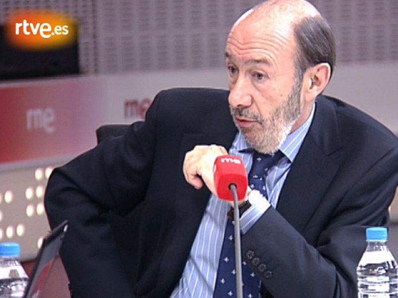 Rubalcaba: "El PP tendrá que explicar por qué no quiere que paguen más los que más tienen"