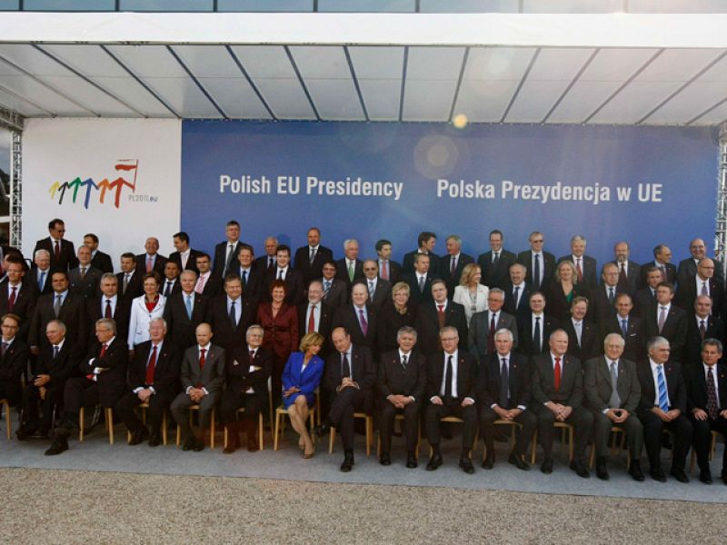 El Eurogrupo retrasa la ayuda a Grecia pese a los "riesgos catastróficos" que teme EE.UU. 