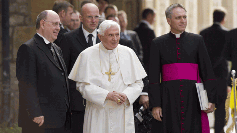 El papa tiende la mano a musulmanes y protestantes en su segunda jornada en Alemania