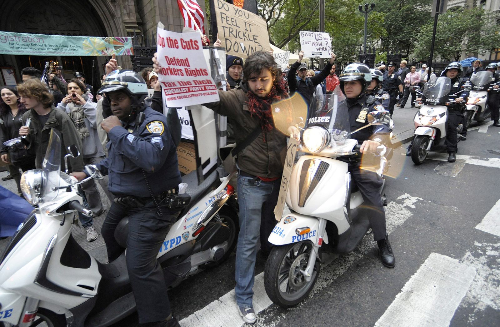 MANIFESTANTES EN WALL STREET