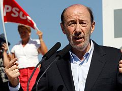 Rubalcaba: "Los recortes educativos convierten a Aguirre en la avanzadilla de la derecha"