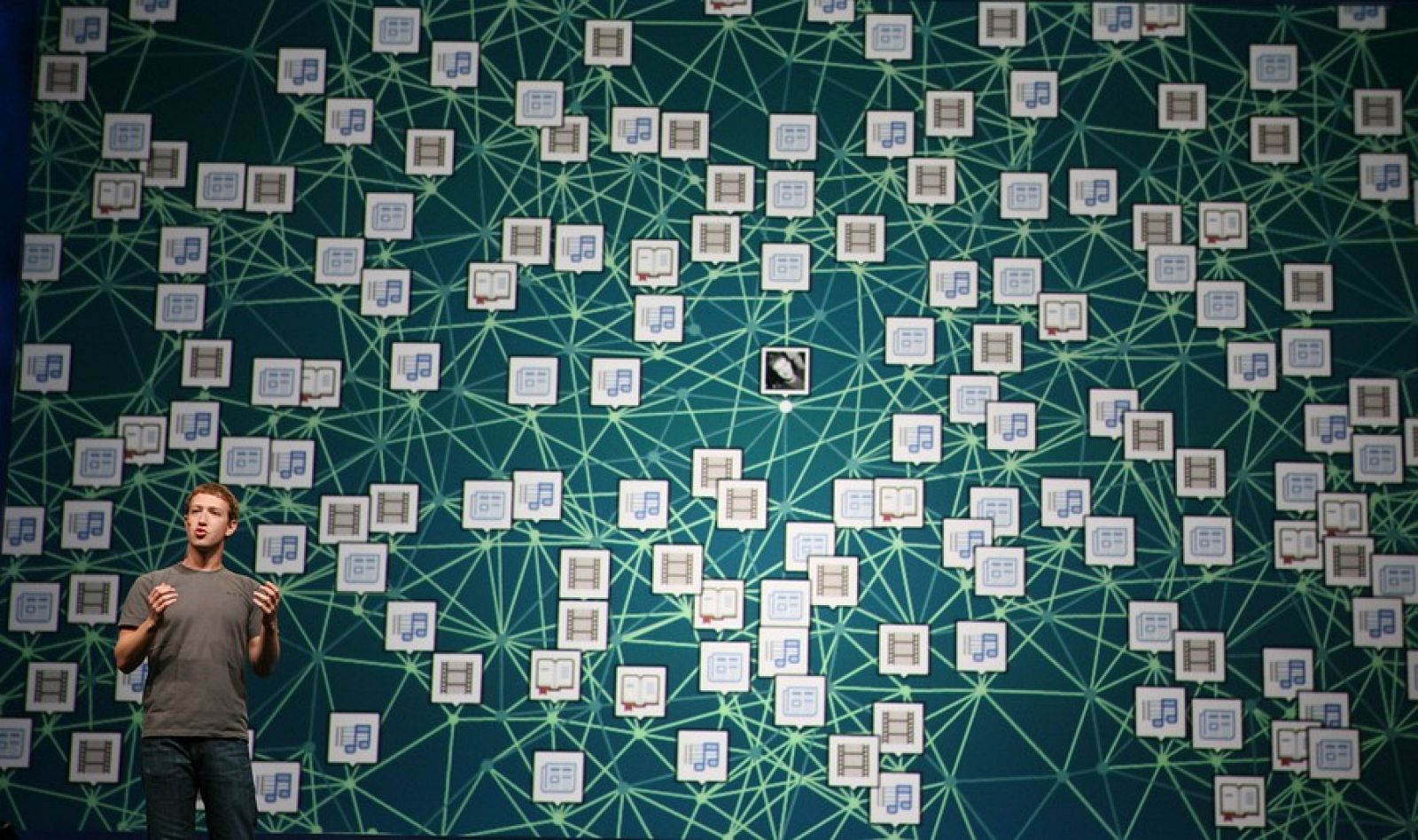 topshots-us-it-faceb-255535-01-07-20110922-211839