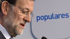 Rajoy dice no tener "varita mágica" pero que para él es "ilusionante" sacar a España de la crisis