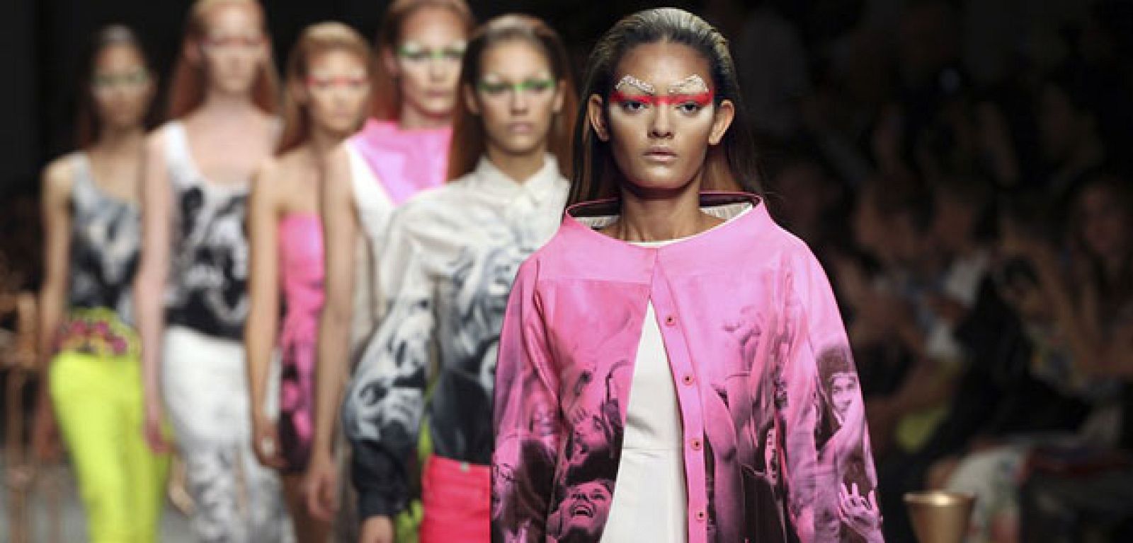 Carrusel del desfile de Manish Arora