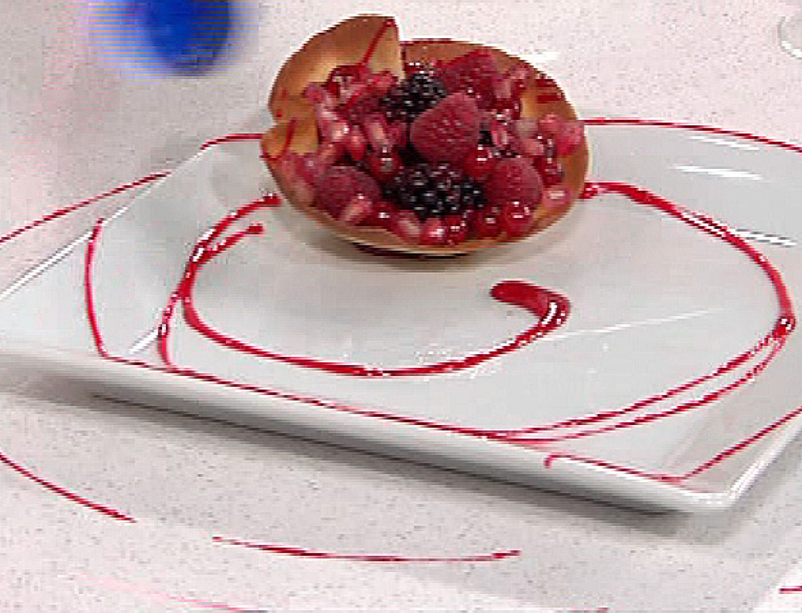 Macedonia de frutos rojos a la crema de miel (04/10/2011)