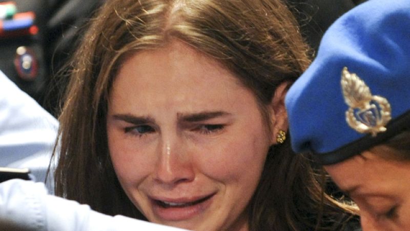 Knox abandona Italia tras ser absuelta mientras la Fiscalía anuncia que recurrirá