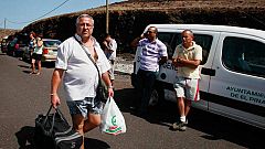 Evacuan el sur de El Hierro, en alerta roja por riesgo de otra erupción más cerca de la costa