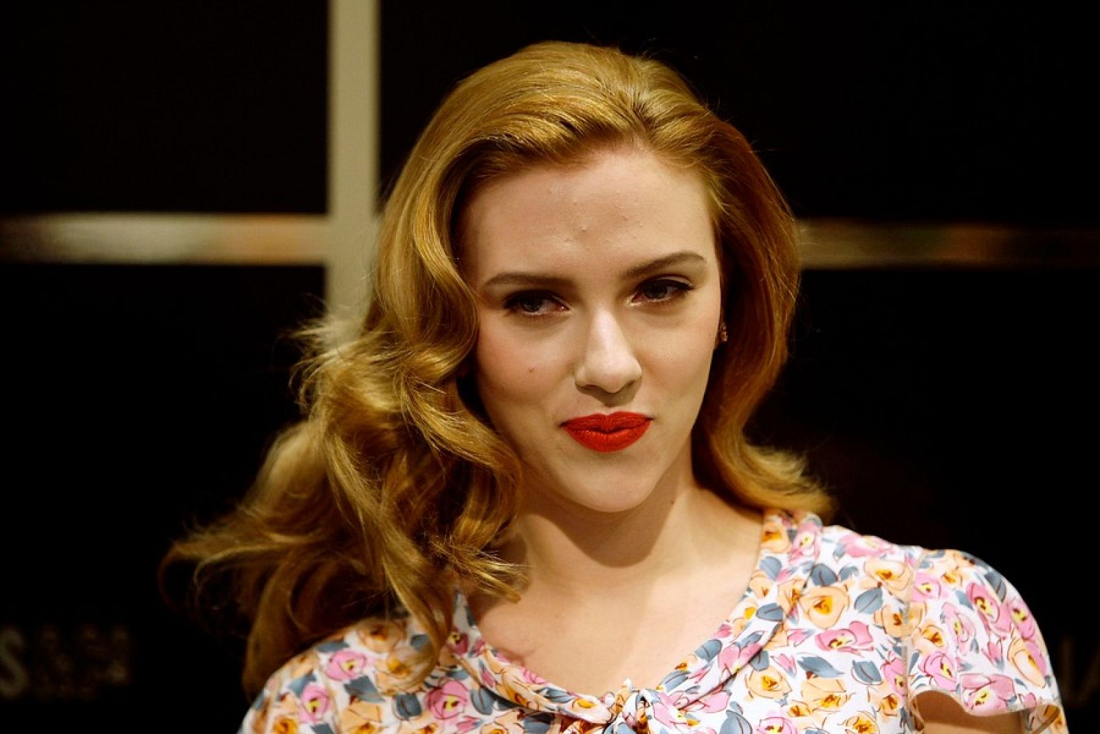 2011-09-15t045138z 1559780007 lm1e57v13nf01 rtrmadp 3 people-scarlettjohansson