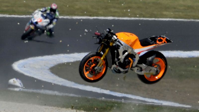 El accidente de Marc Márquez y Ratthapark Wilairot se queda en un susto